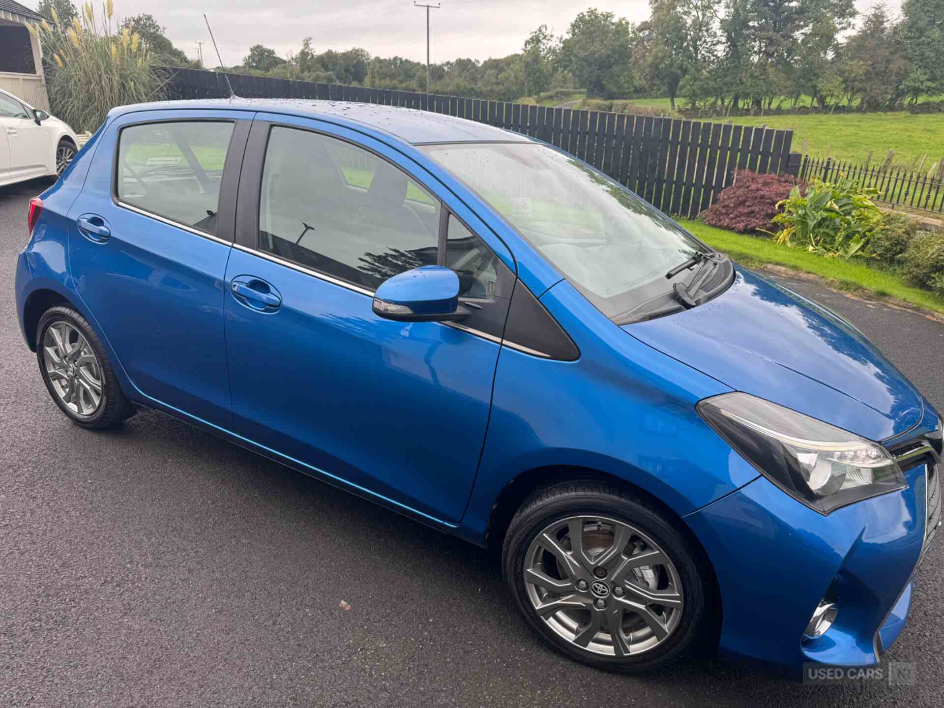Low Insurance, reversing camera
